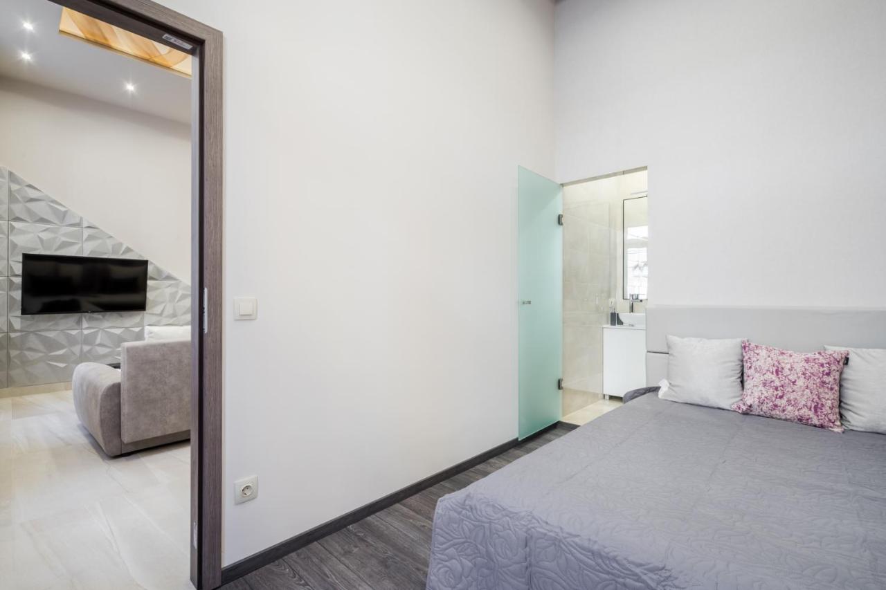 Chic Comfort Suite For 6 By Oktogon บูดาเปสต์ ภายนอก รูปภาพ