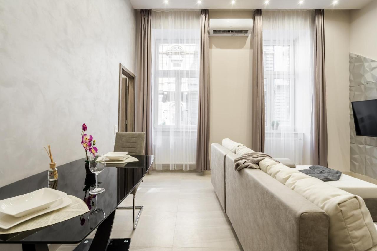 Chic Comfort Suite For 6 By Oktogon บูดาเปสต์ ภายนอก รูปภาพ