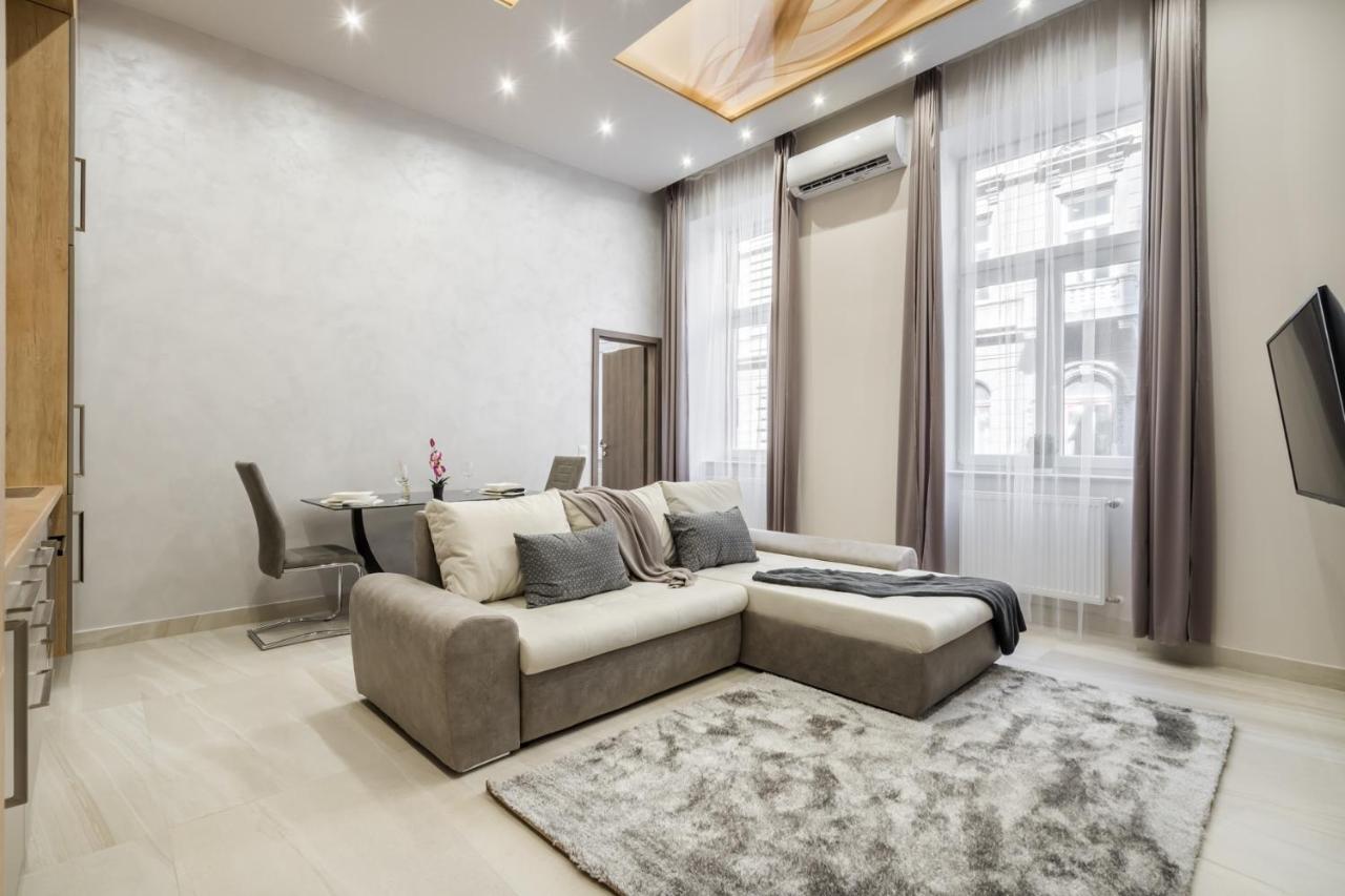 Chic Comfort Suite For 6 By Oktogon บูดาเปสต์ ภายนอก รูปภาพ